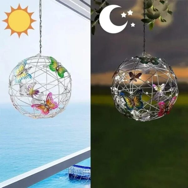 Petite boule solaire papillons décorative à suspendre