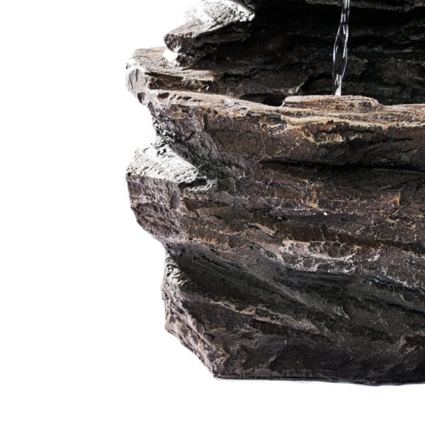 Fontaine solaire cascade rocher