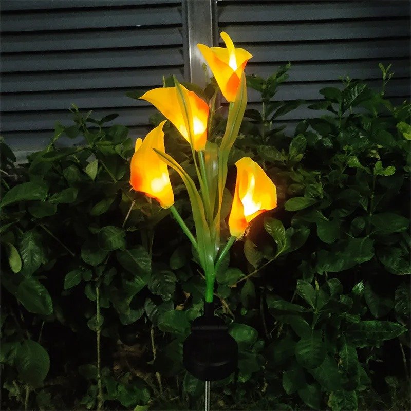 Balise solaire fleurs de lys calla à piquer 2 Balise solaire fleurs de lys calla à piquer